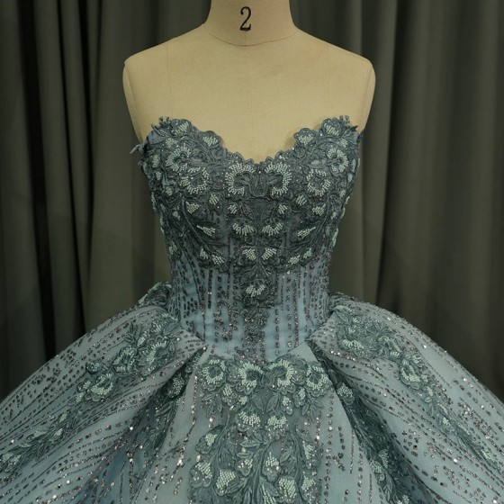 2024 New Classic Quinceanera Dresses Strapless Organza Princess Ball Gowns Sequins Lace Up vestido de 15 quinceanera