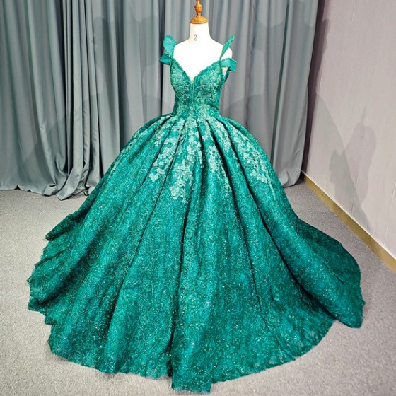 Beautiful Green Quinceanera Dresses V Neck Lace Birthday Party Dress Customized Beading Backless Vestido 15 Anos
