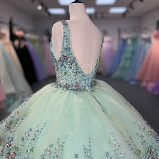 Green 2025 Quinceanera Dress Sweet 15 Evening Dress Crystal Sleeveless Ball Gown Beading Vestidos De Xv Anos