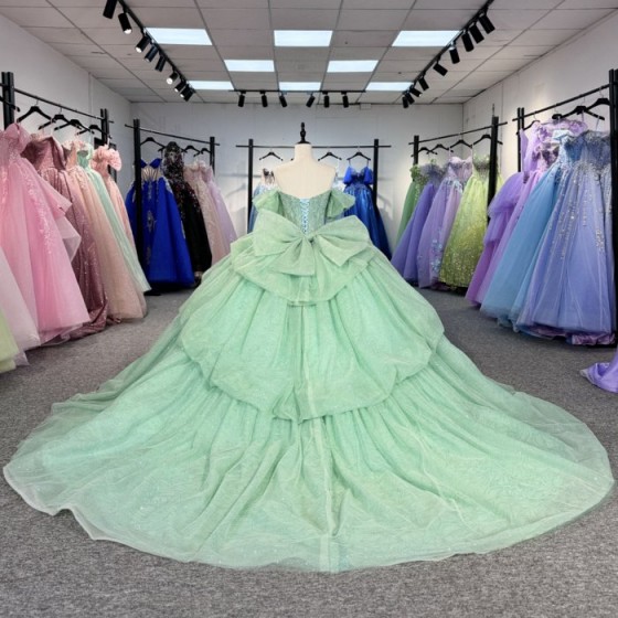 Green Scoop Neck Quinceanera Prom Dresses Beautiful Beaded Customized Princess Long Glitter Sweet 16 Dress Vestidos